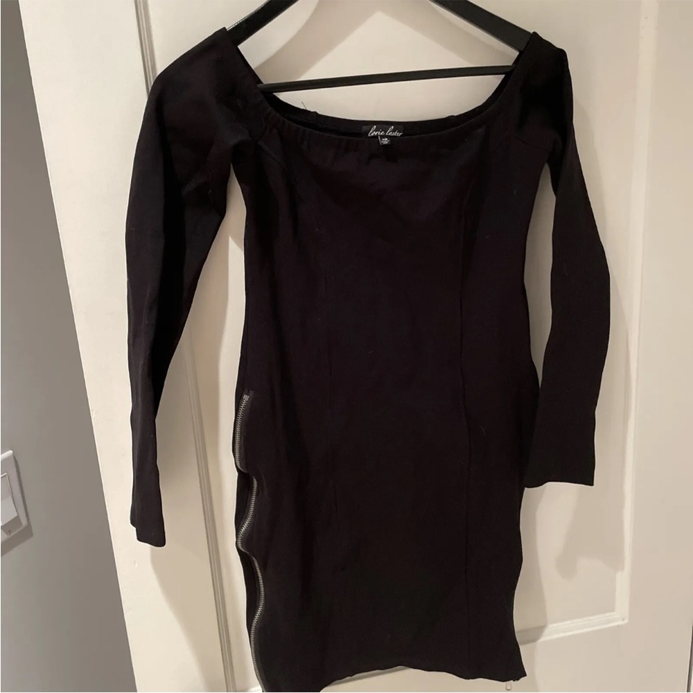 Lorie Lester long sleeve off the shoulder dress with side zippers so sexy xsmall